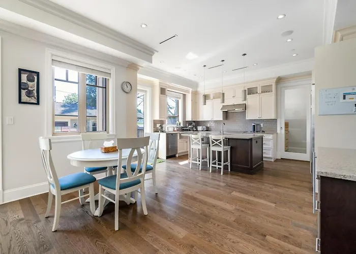 Elegant 2Bd Bastment Room In Van